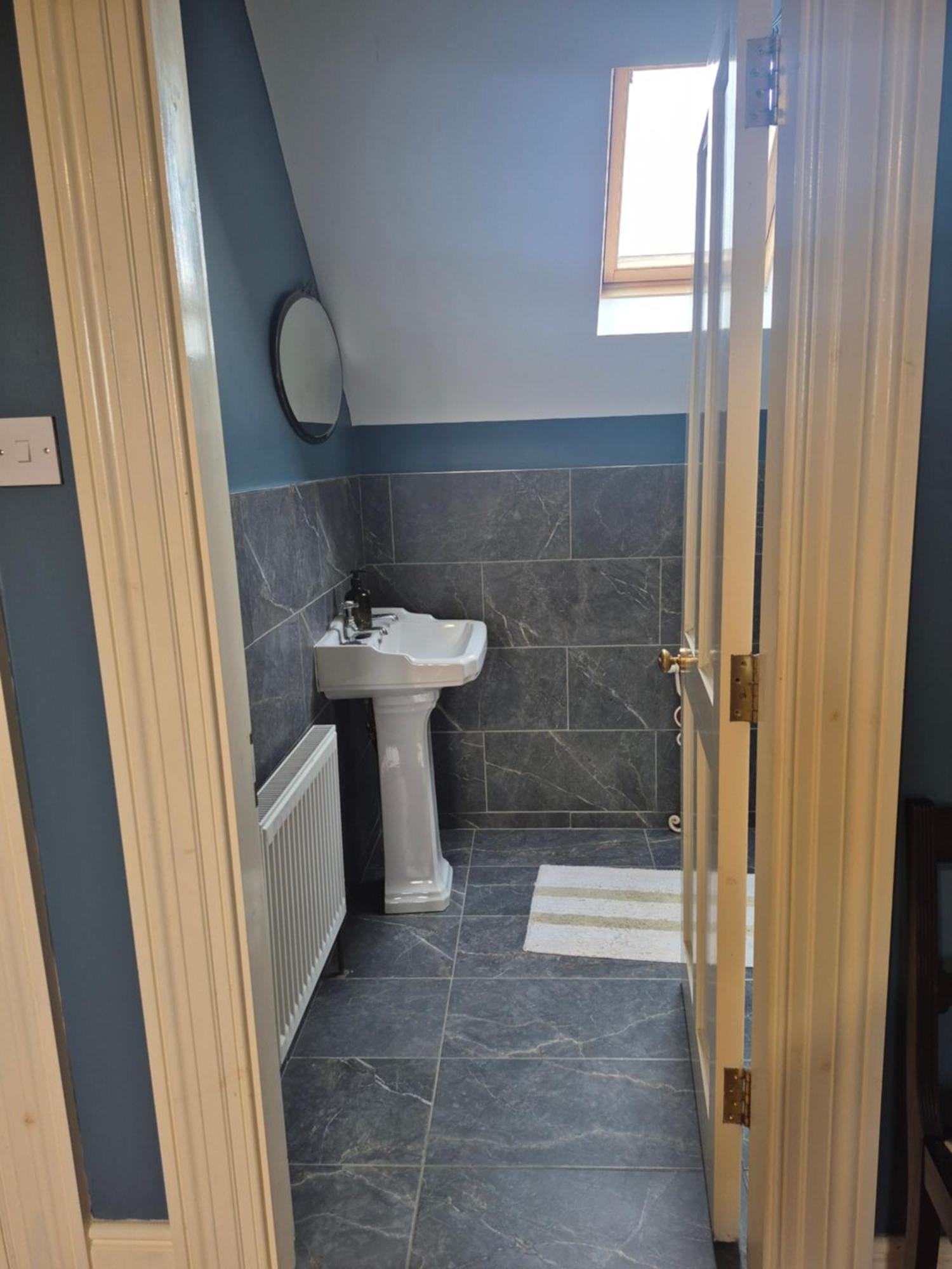 Ballinasloe Guest House In The Heart Of The Country מראה חיצוני תמונה